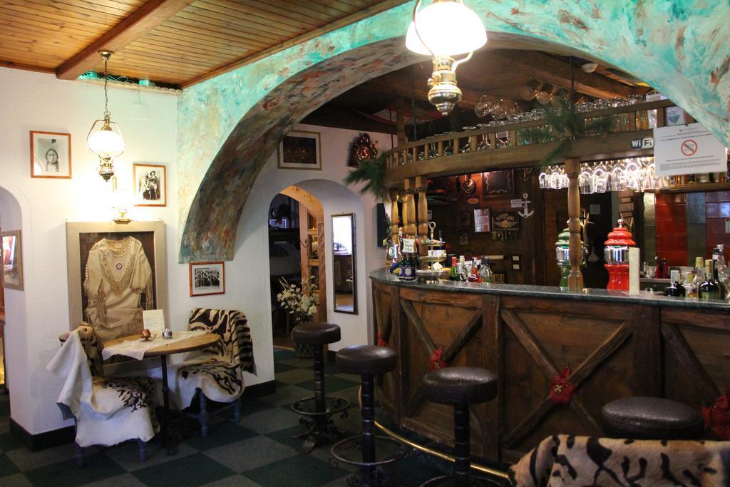 Hotel Ancora Castello-Molina di Fiemme Bagian luar foto