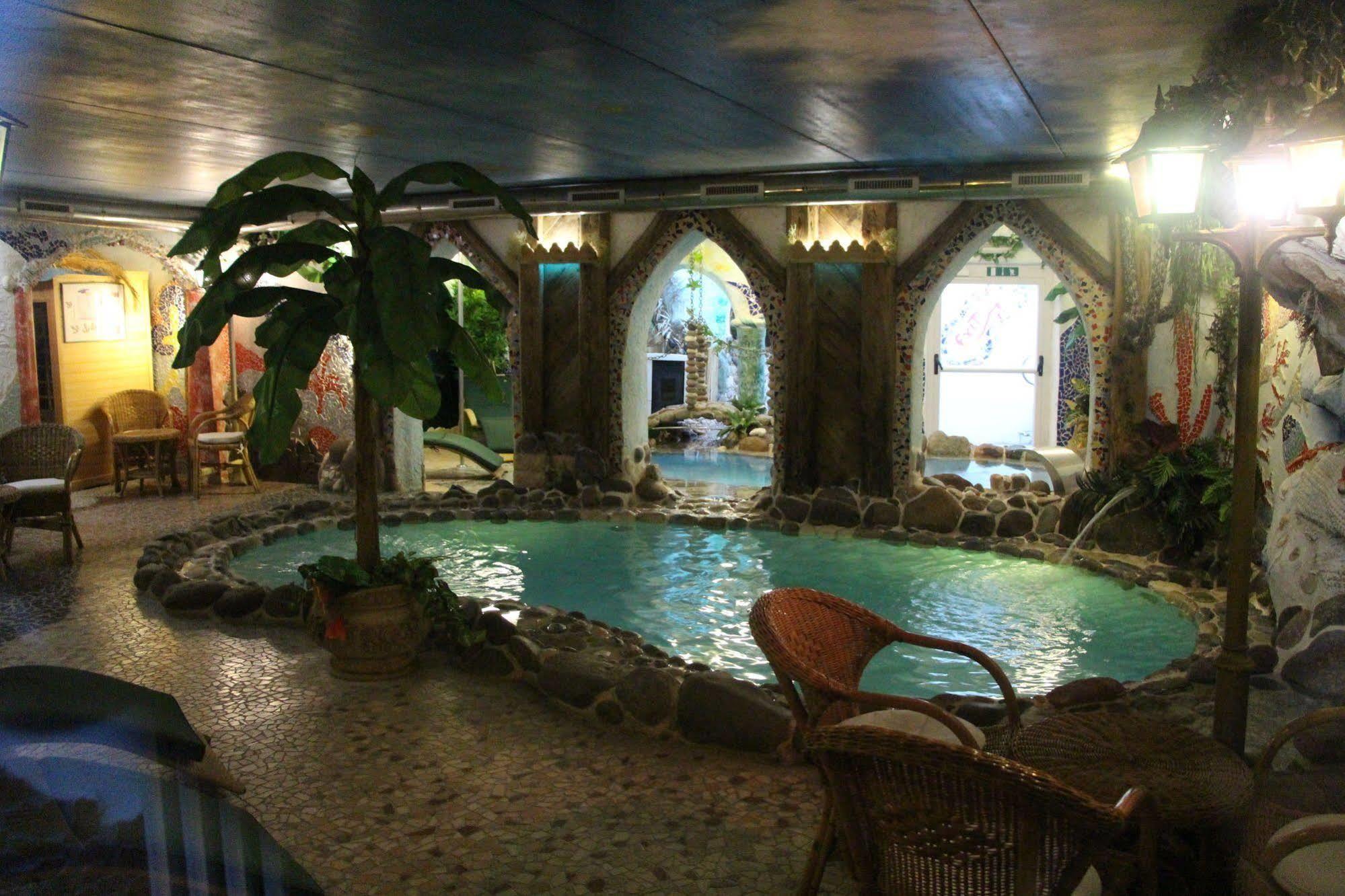 Hotel Ancora Castello-Molina di Fiemme Bagian luar foto